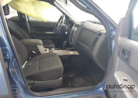 2009 Ford Escape Xlt z USA, uszkodzony, nr VIN 1FMCU03719KA63020